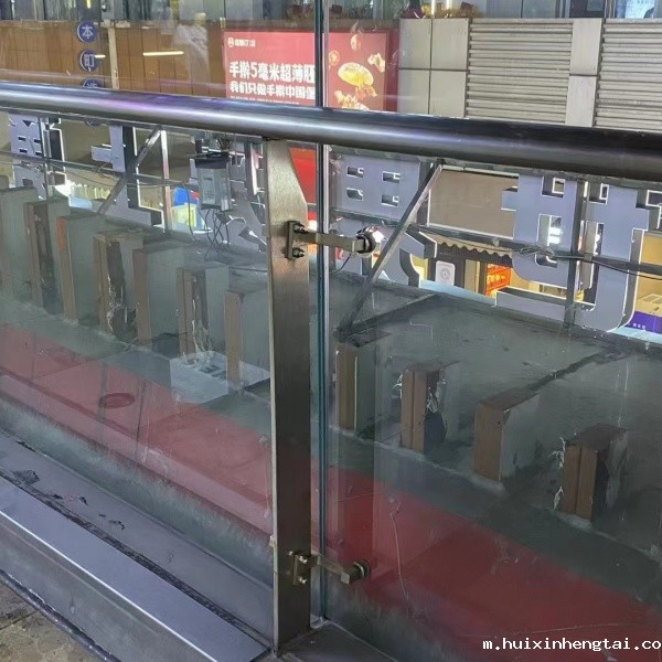 单刀片立柱玻璃护栏